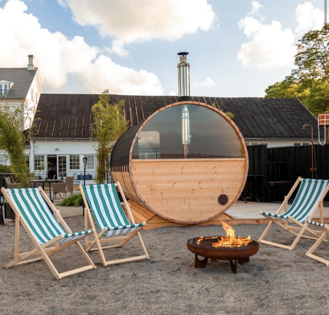 Saunatønde og liggestole i den Nordiske Spa på Bandholm Badehotel